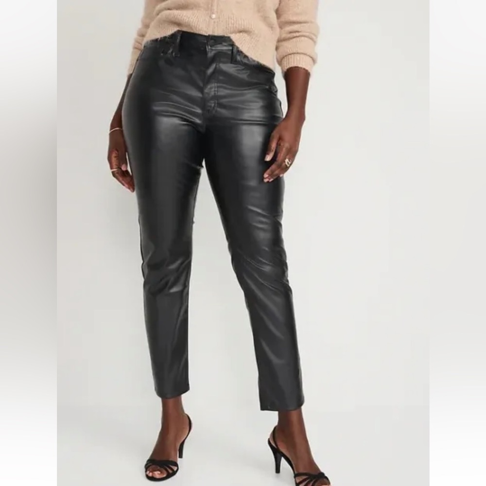 Old Navy High-Waisted OG Straight Faux-Leather Pants 14- Black NWOT